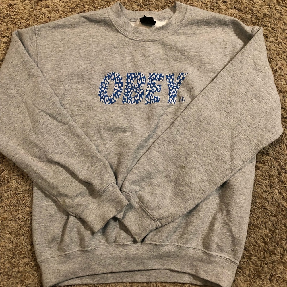 Obey crewneck sweater